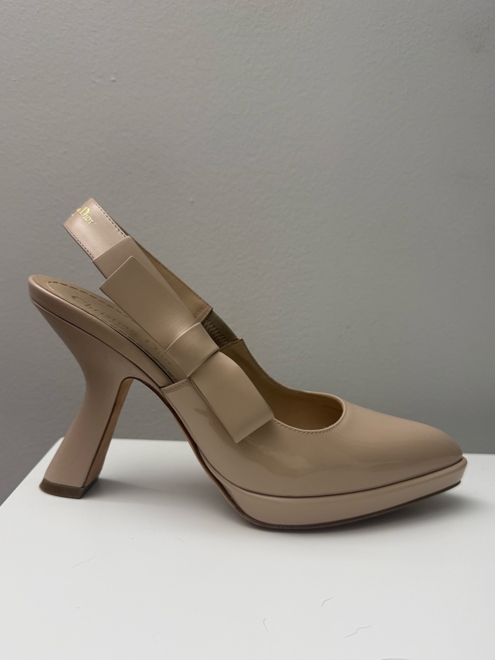 Dior Sweet-D Chair Nude Patent Calfskin Slingback Pumps 36.5